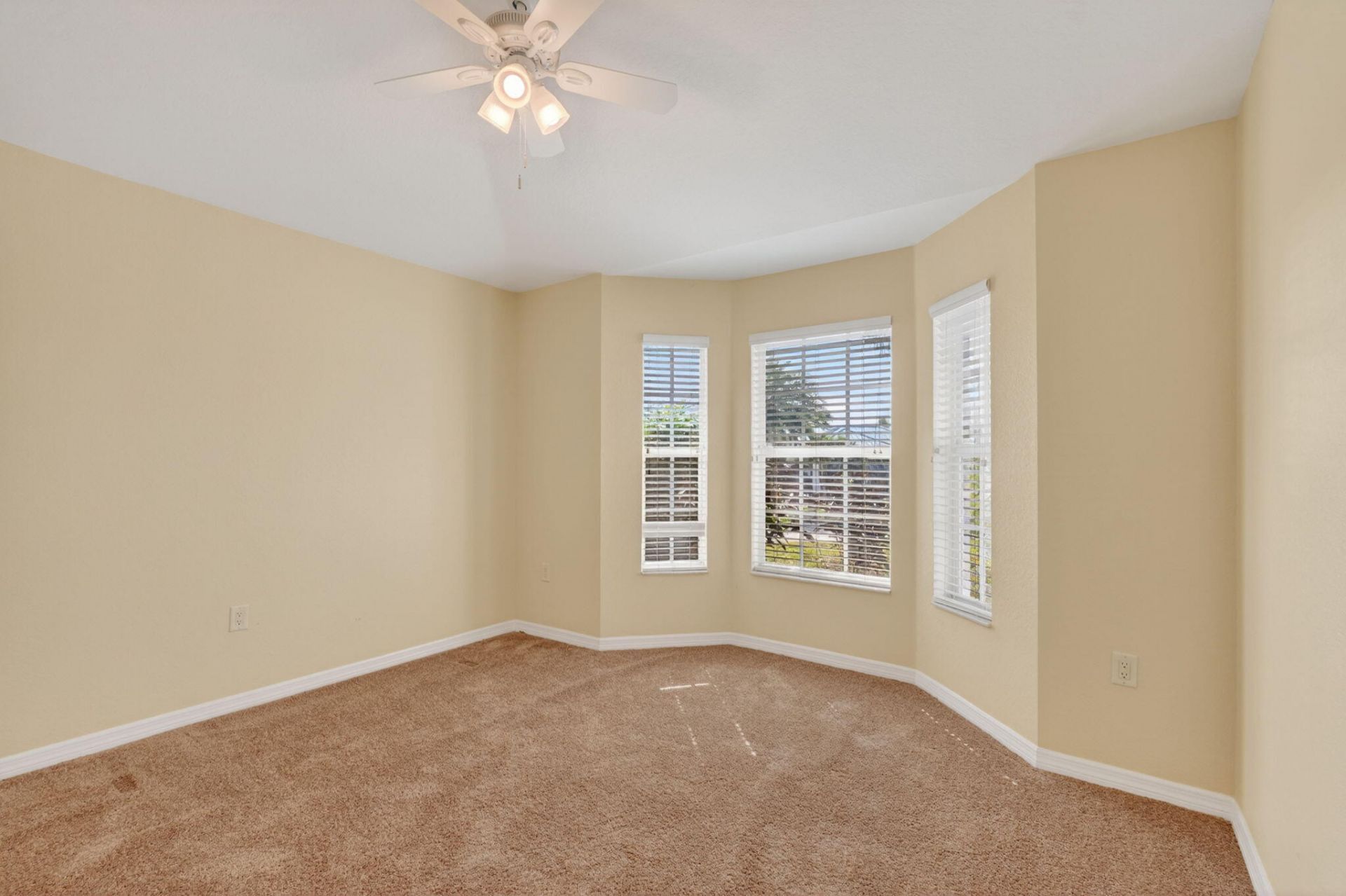 2902 NW 17th Avenue, Cape Coral, FL 33993 Photo