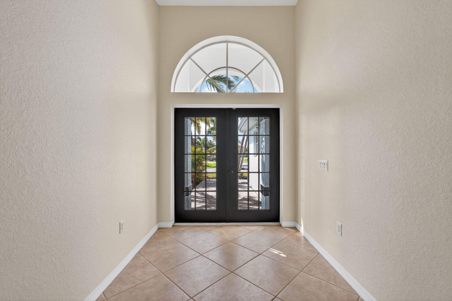 2902 NW 17th Avenue, Cape Coral, FL 33993 Photo