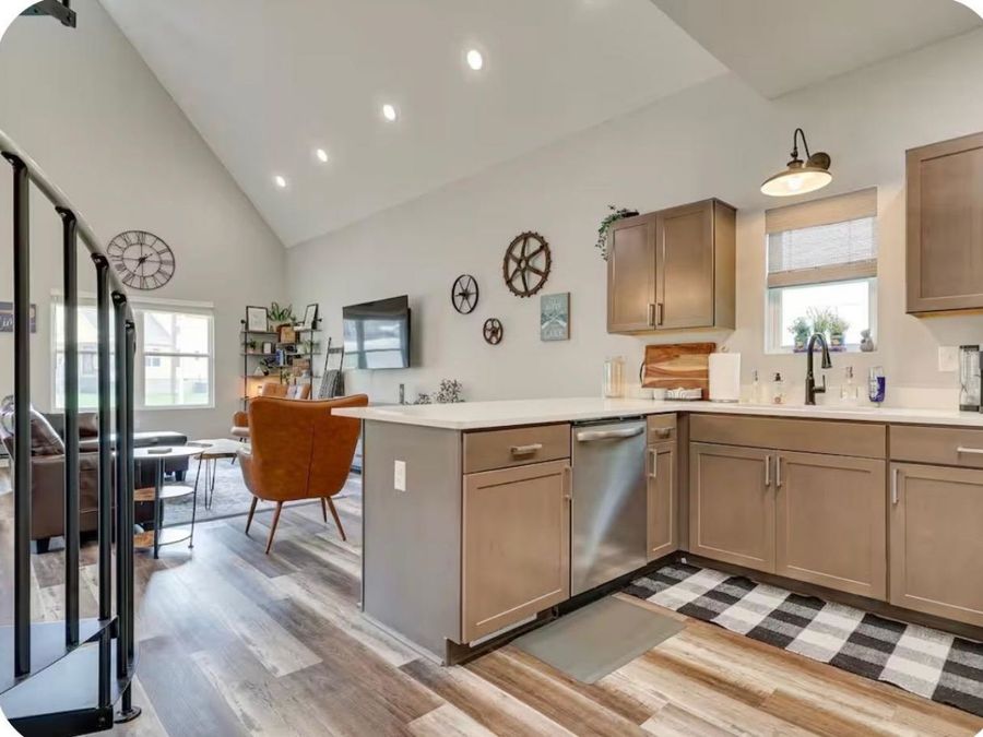 Property Image 6