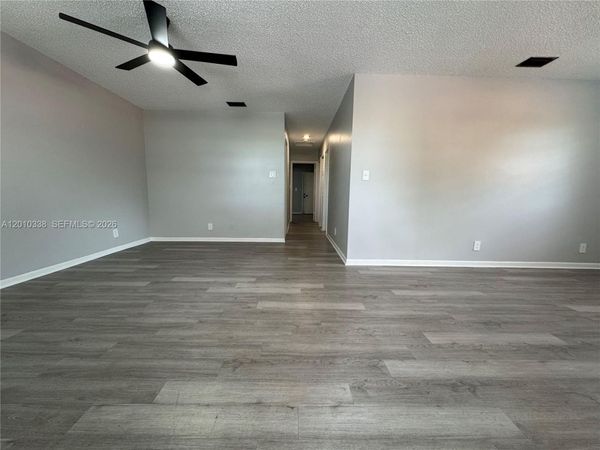 10947 NW 45th St, Coral Springs, FL 33065