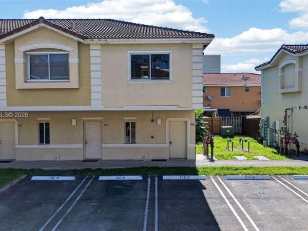 7995 NW 8th St , Unit 100C, Miami, FL 33126