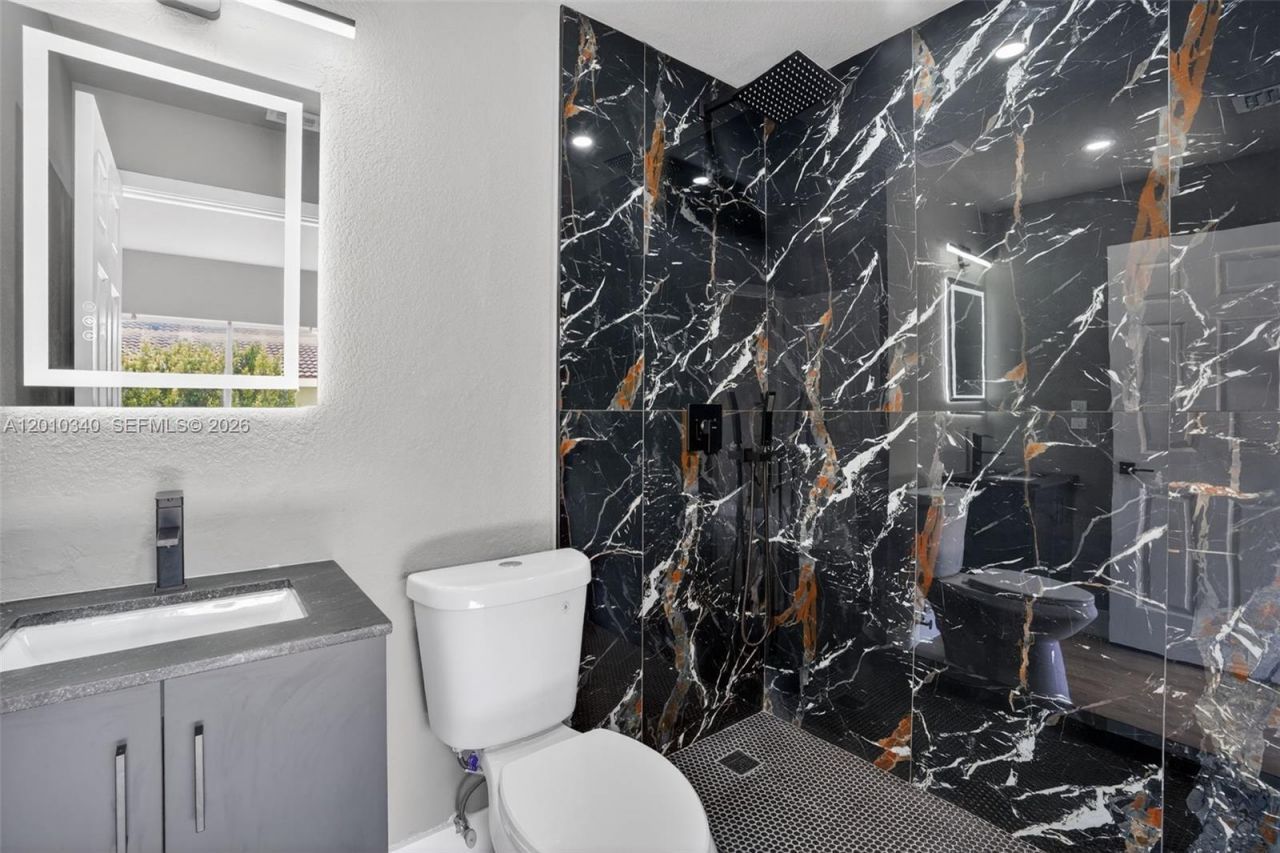 7995 NW 8th St, Unit 100C, Miami, FL 33126 Photo