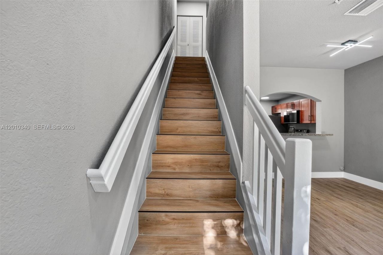 7995 NW 8th St, Unit 100C, Miami, FL 33126 Photo
