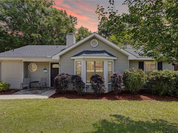 2255 Woodlea Drive E, Mobile, AL 36695