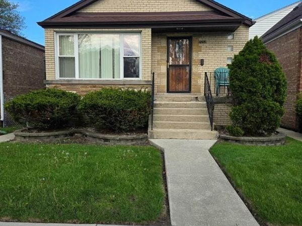 7252 S Francisco Avenue S, Chicago, IL 60629