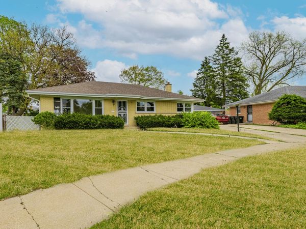 960 E 167th Street , South Holland, IL 60473