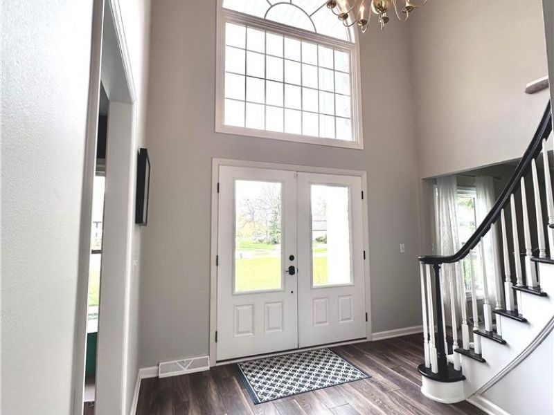 28402 Farrs Garden Path, Westlake, OH 44145 Photo 2
