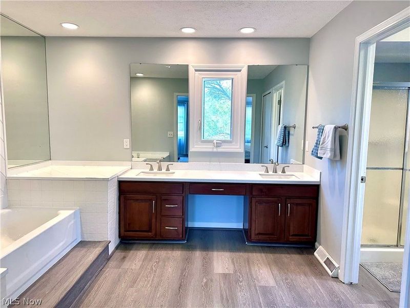 28402 Farrs Garden Path, Westlake, OH 44145 Photo 30