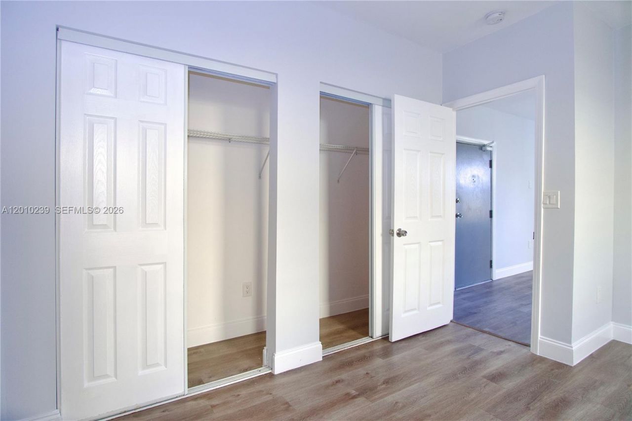 1142 SW 4th St , Unit 15, Miami, FL 33130 Photo