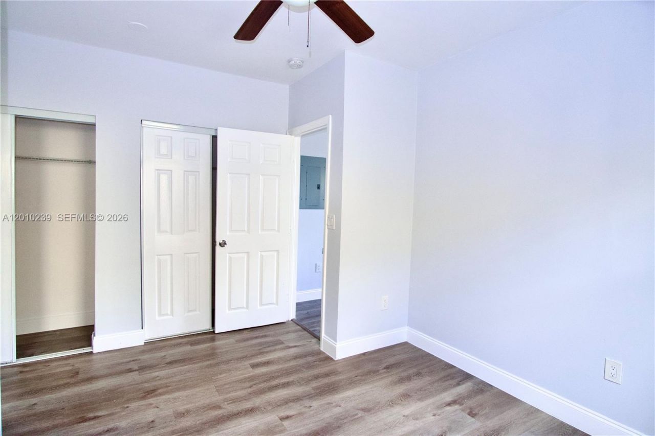 1142 SW 4th St , Unit 15, Miami, FL 33130 Photo