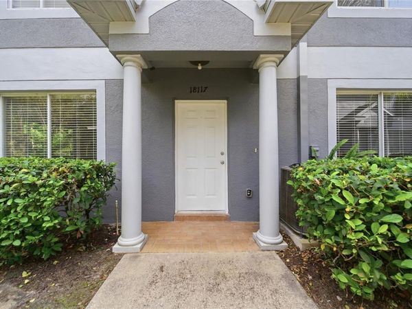 18117 PARADISE POINT DRIVE , TAMPA, FL 33647