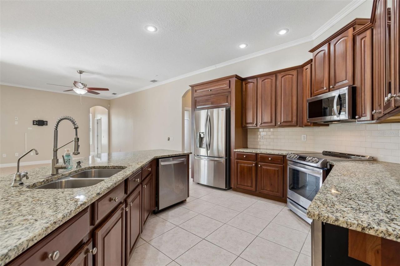16329 Ashington Park Drive, Tampa, FL 33647 Photo