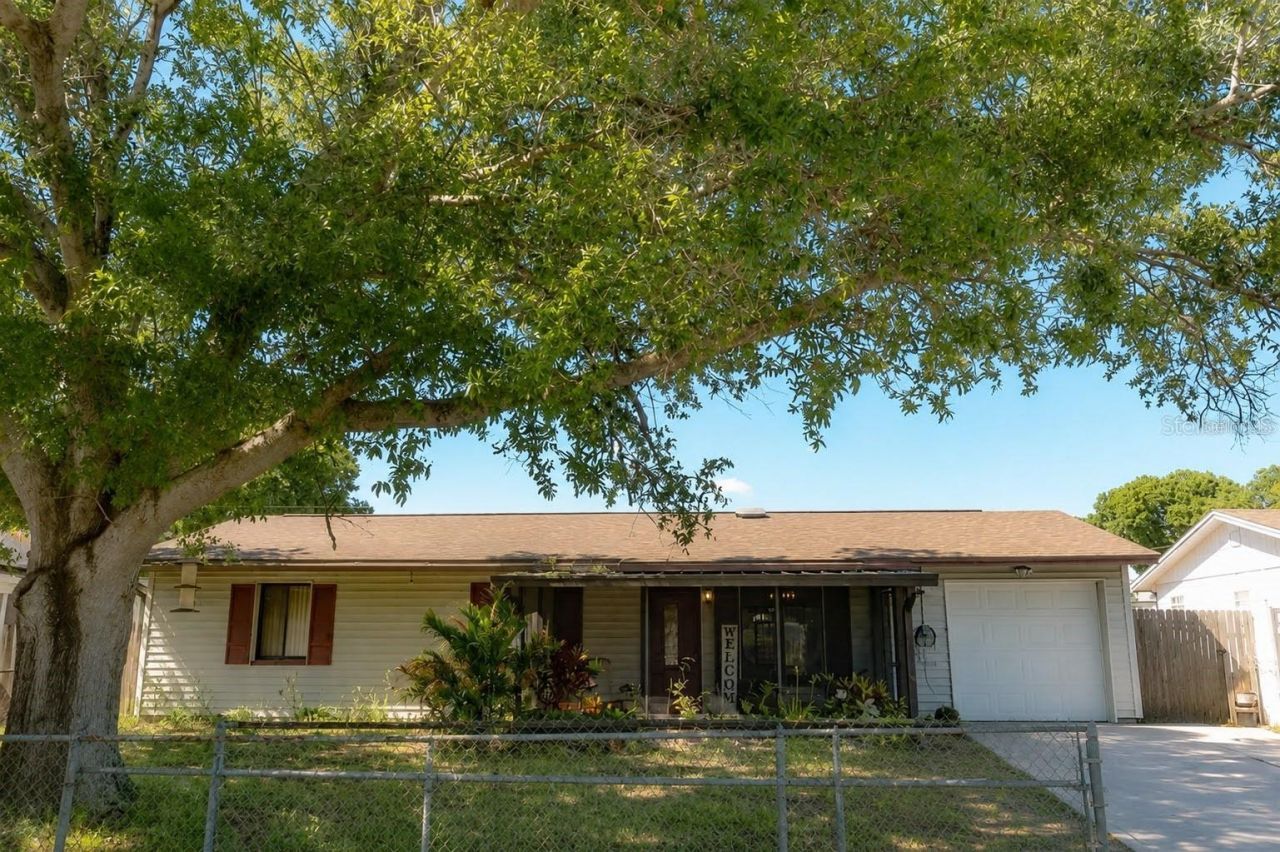 8204 Trammell Trail, Tampa, FL 33619 Main Photo