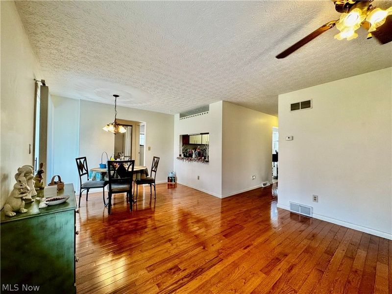 3160 Dewalt Drive, Akron, OH 44312 Photo 11