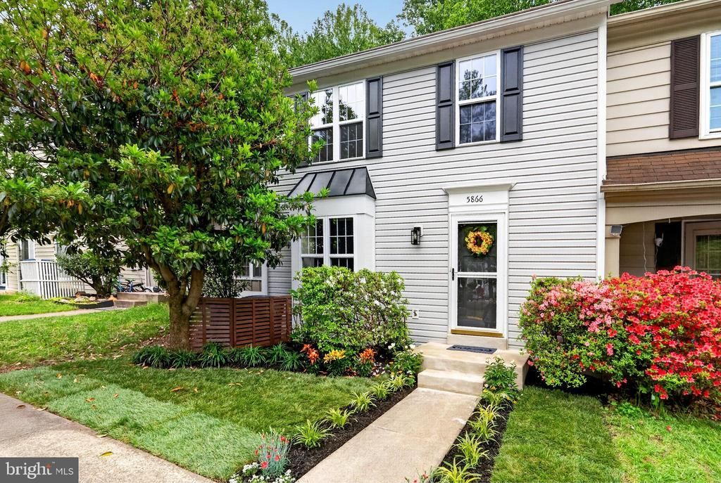 5866 Wood Flower Court , Burke, VA 22015 Main Photo