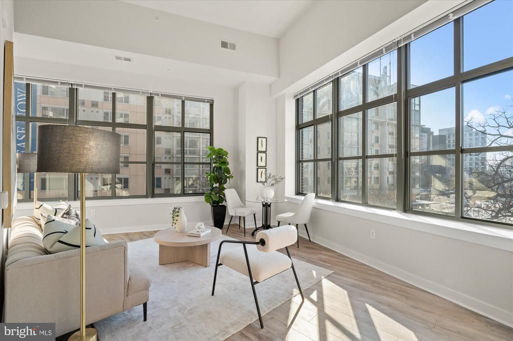 460 New York Ave NW , Unit 304, Washington, DC 20001 Main Photo