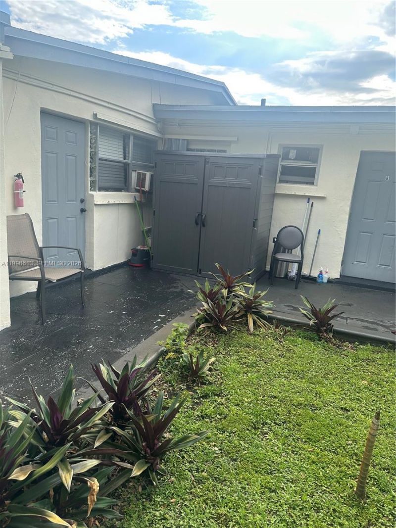 7121 Taft St, Unit A, Hollywood, FL 33024 Photo