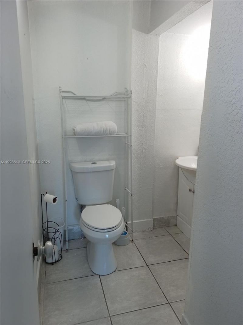 7121 Taft St, Unit A, Hollywood, FL 33024 Photo