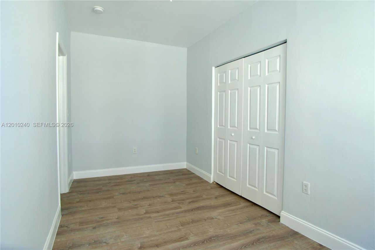 1142 SW 4th St , Unit 17, Miami, FL 33130 Photo