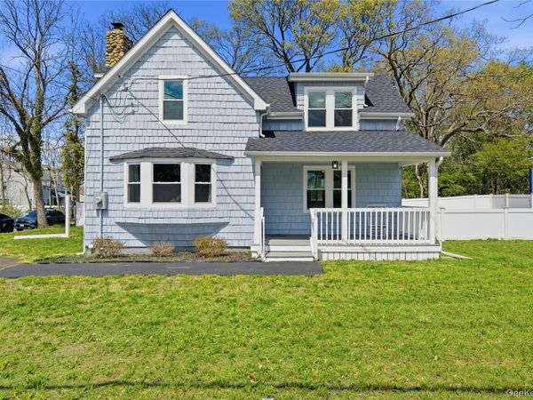 749 E Main Street, Kings Park, NY 11754