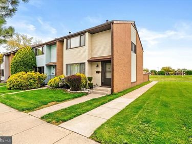 106 DANBURY COURT, HIGHTSTOWN, NJ 08520