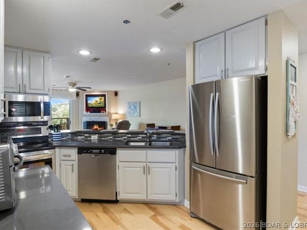 601 Park Place Drive, Unit 2A, Kaiser, MO 65047