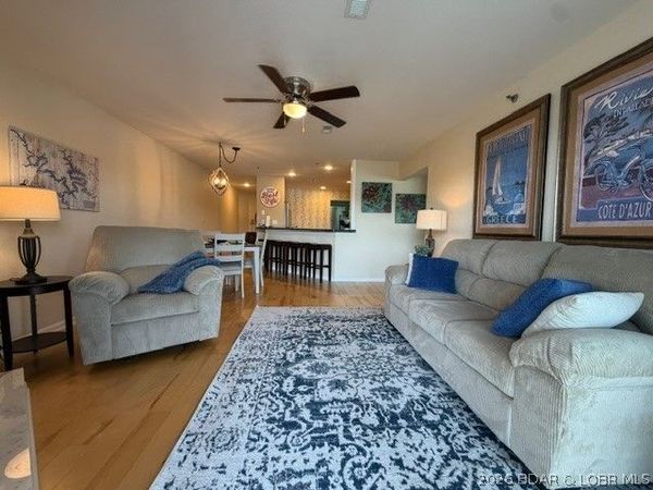 601 Park Place Drive, Unit 2A, Kaiser, MO 65047