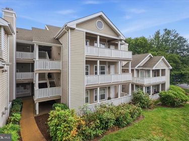14322 CLIMBING ROSE WAY, Unit 204, CENTREVILLE, VA 20121