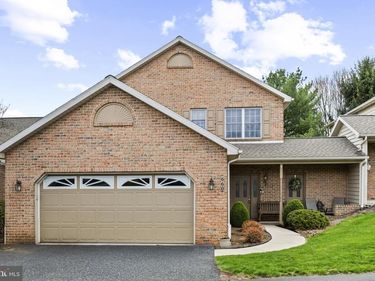 660 HEIDEN DRIVE, HUMMELSTOWN, PA 17036