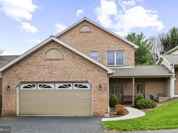 660 HEIDEN DRIVE, HUMMELSTOWN, PA 17036