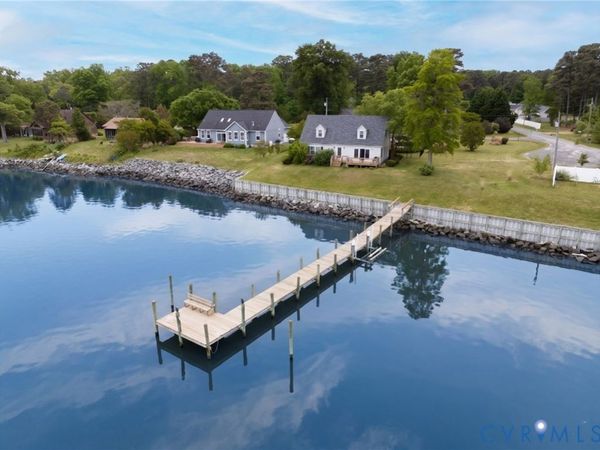 31 Waterway Drive , Montross, VA 22520