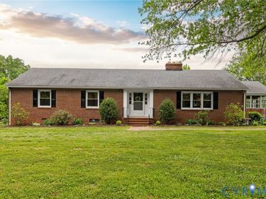 836 Dobbins Bridge Road, Nottoway, VA 23824