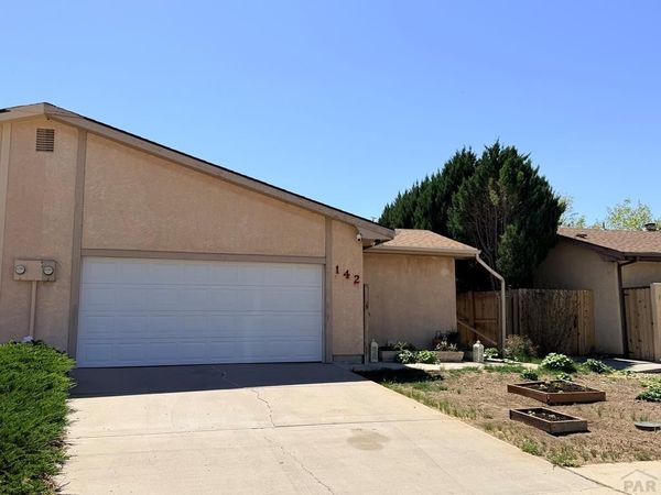 142 Douglas Lane, Pueblo, CO 81001