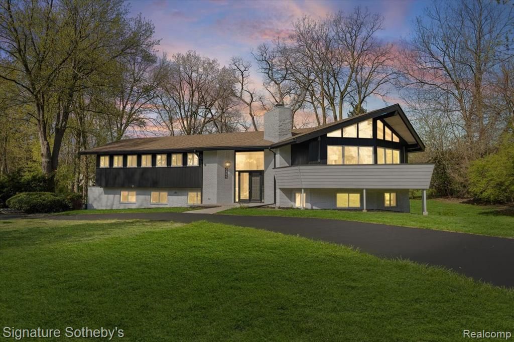 6895 Dublin Fair Road, Troy, MI 48098 Main Photo