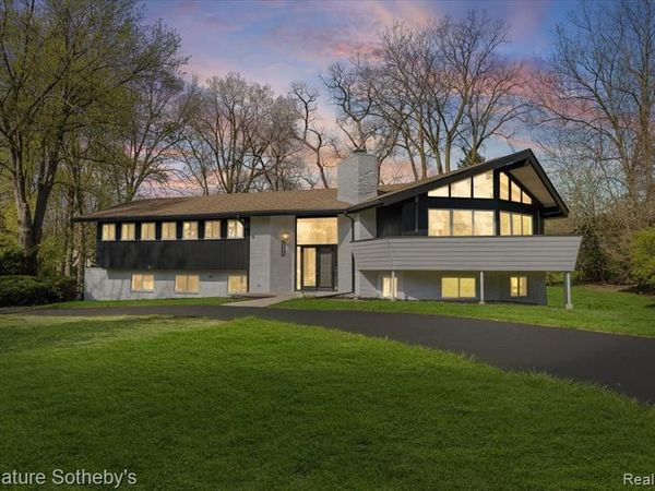 6895 Dublin Fair Road, Troy, MI 48098