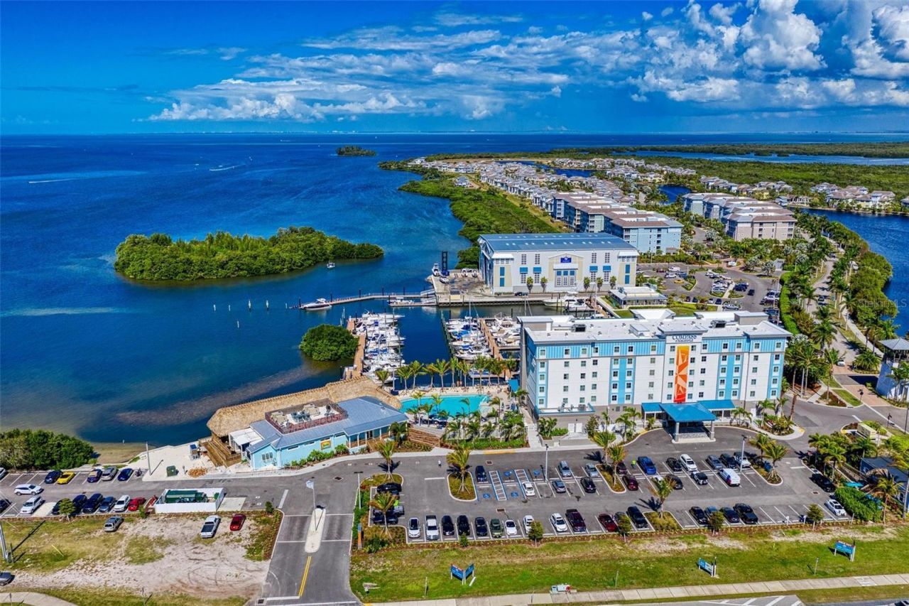 395 Aruba Circle, Unit 402, Bradenton, FL 34209 Photo
