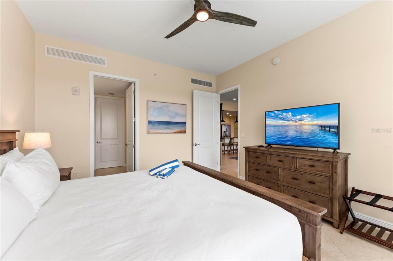 395 Aruba Circle, Unit 402, Bradenton, FL 34209 Photo