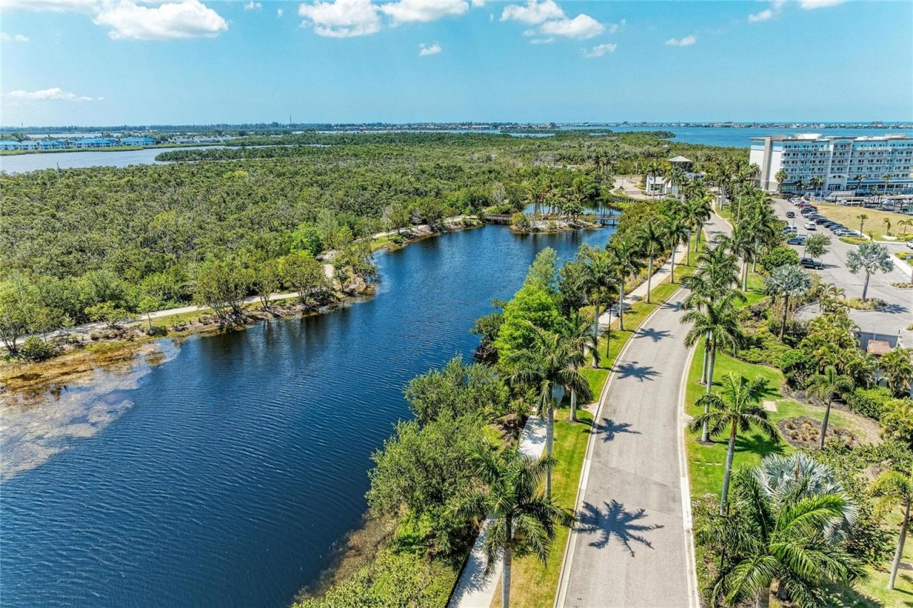 395 Aruba Circle, Unit 402, Bradenton, FL 34209 Photo