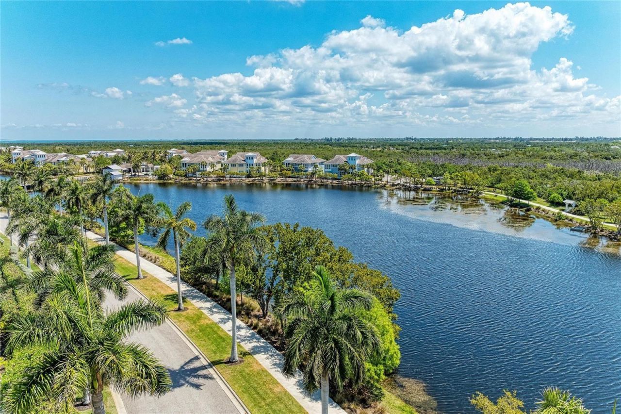 395 Aruba Circle, Unit 402, Bradenton, FL 34209 Photo