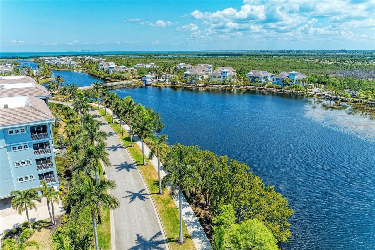 395 Aruba Circle, Unit 402, Bradenton, FL 34209 Photo