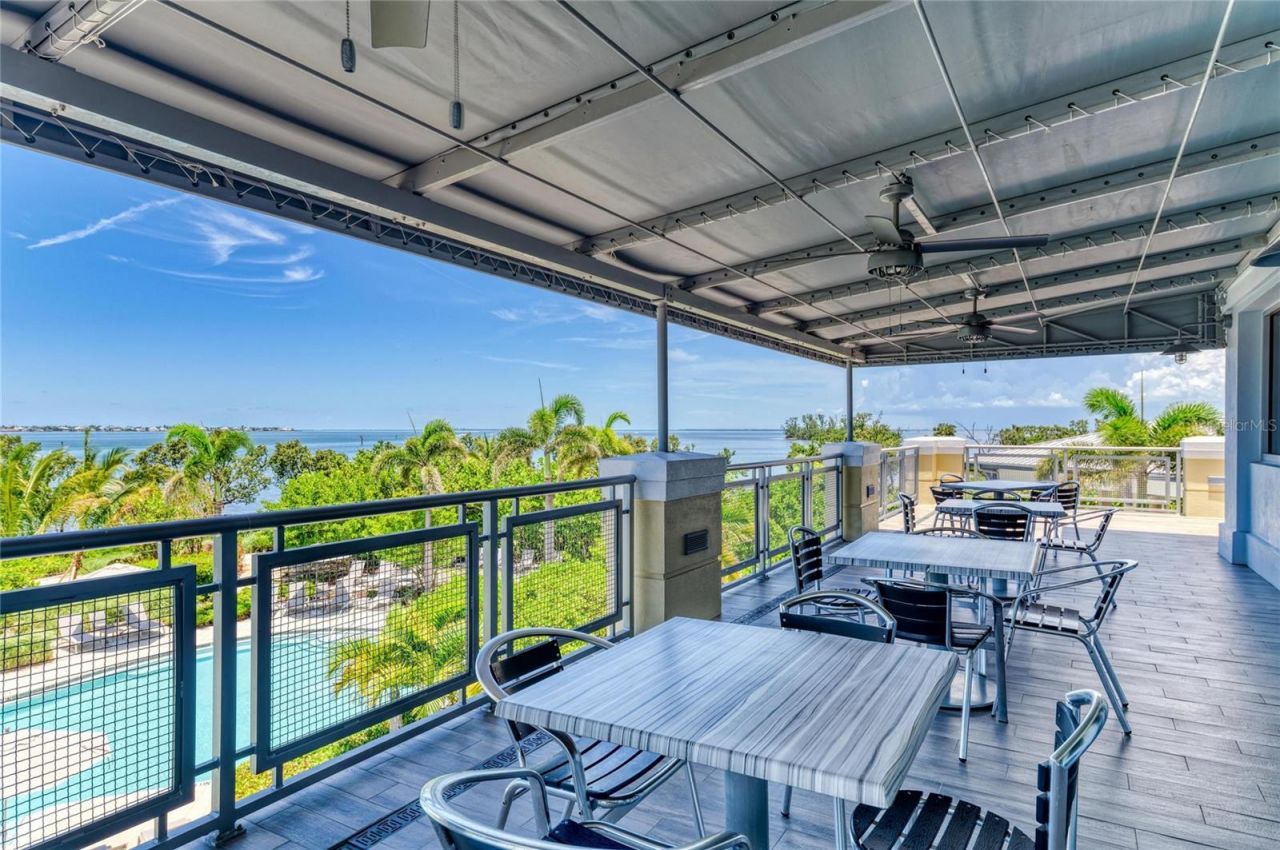 395 Aruba Circle, Unit 402, Bradenton, FL 34209 Photo