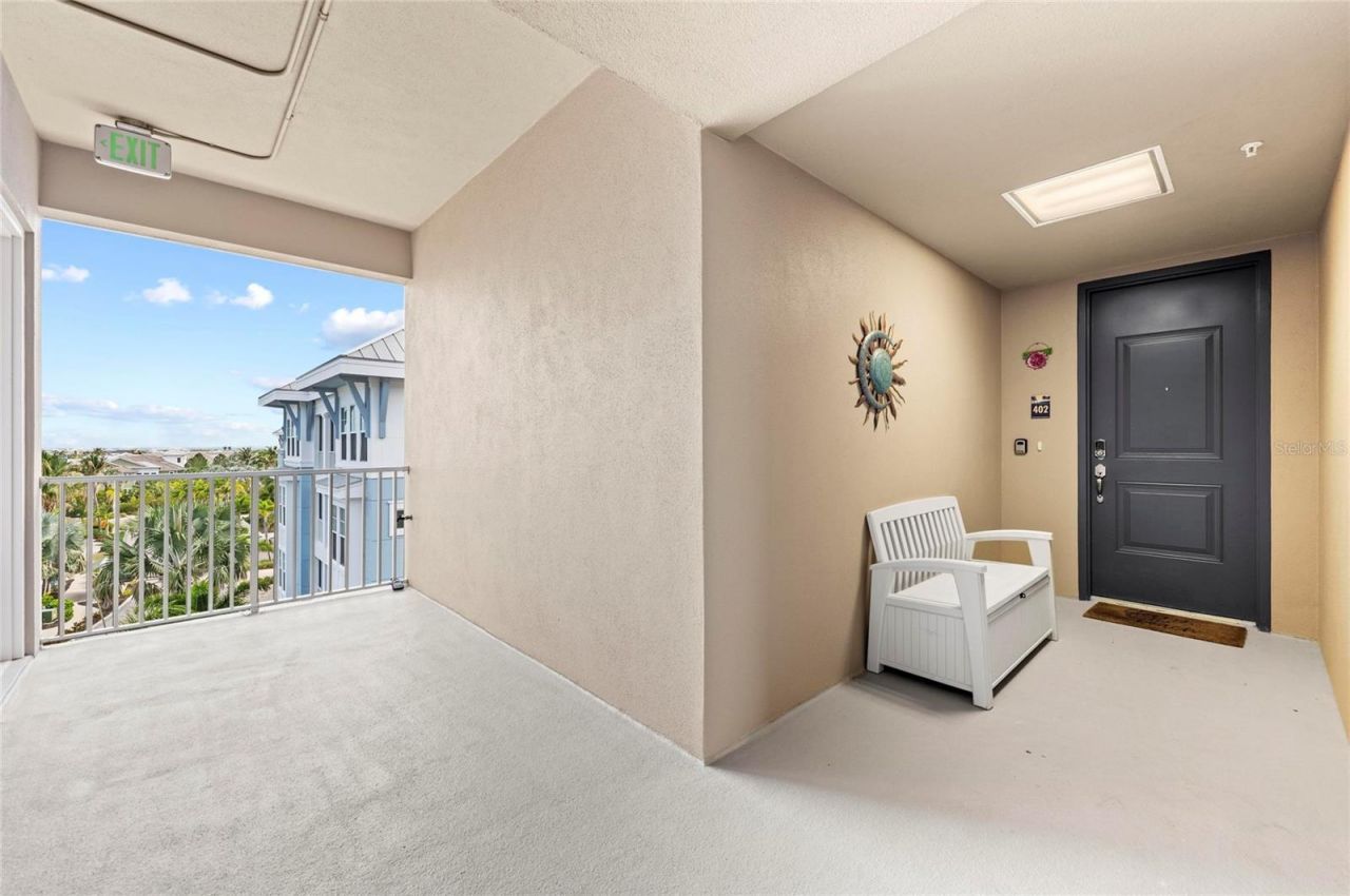395 Aruba Circle, Unit 402, Bradenton, FL 34209 Photo