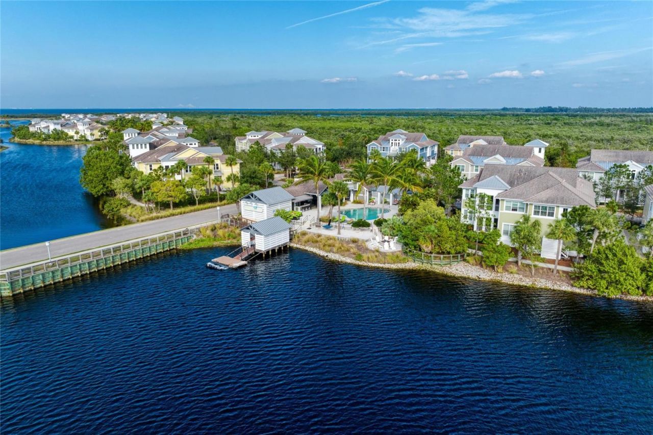 395 Aruba Circle, Unit 402, Bradenton, FL 34209 Photo
