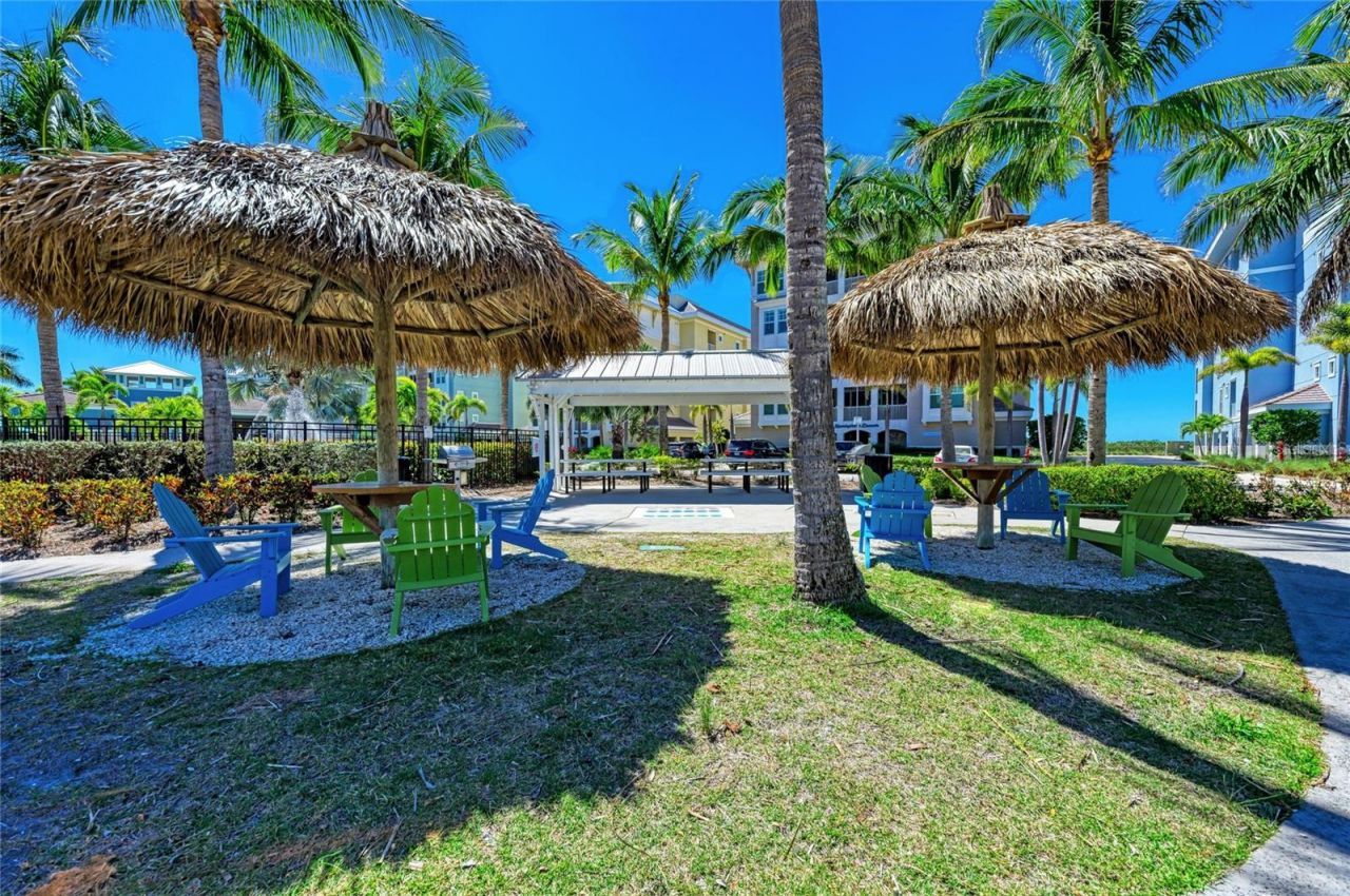 395 Aruba Circle, Unit 402, Bradenton, FL 34209 Photo