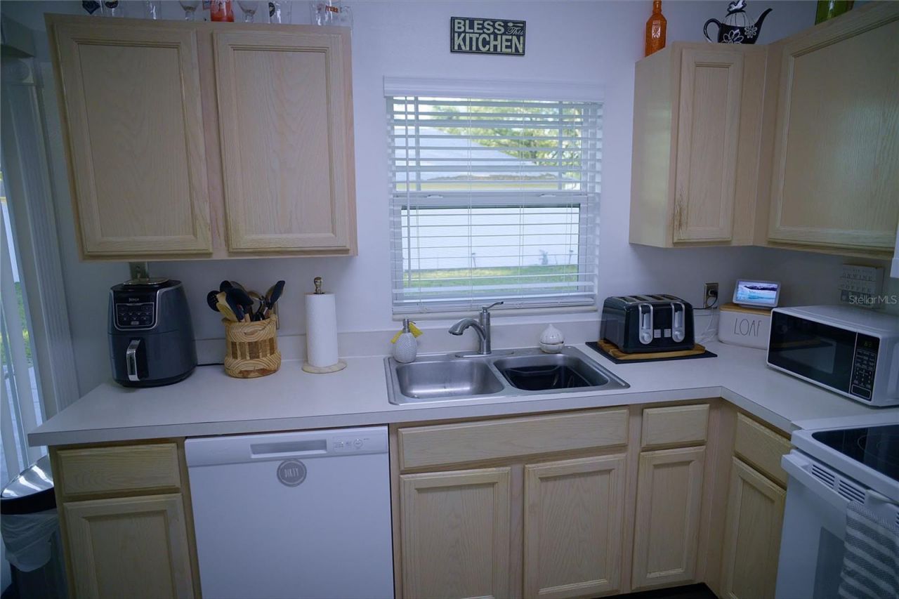 408 Raymond Street , Minneola, FL 34715 Photo