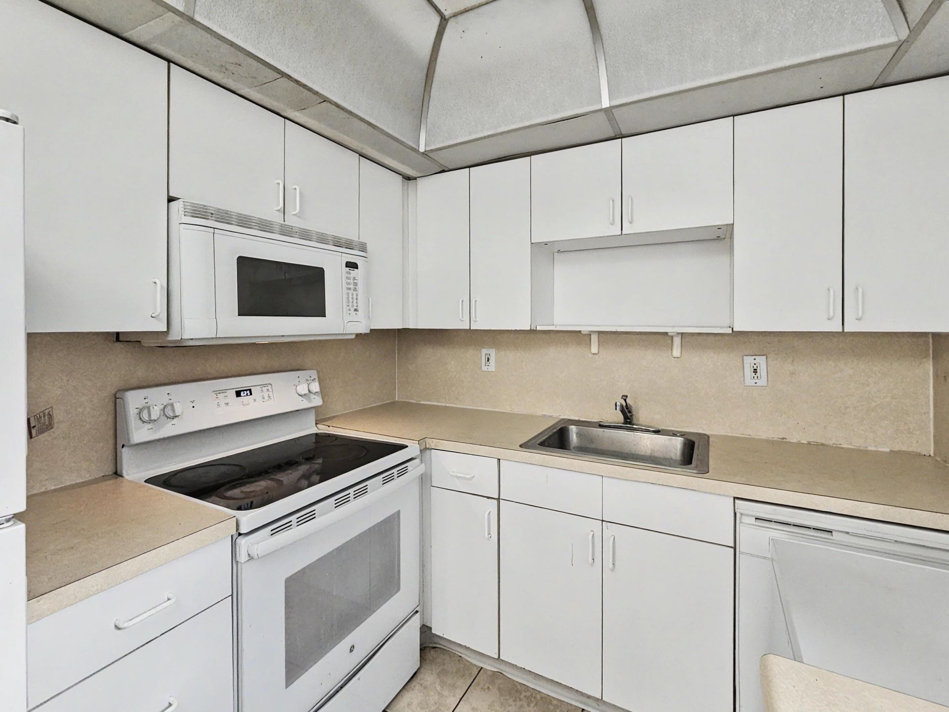 202 Piedmont E, Delray Beach, FL 33484 Photo