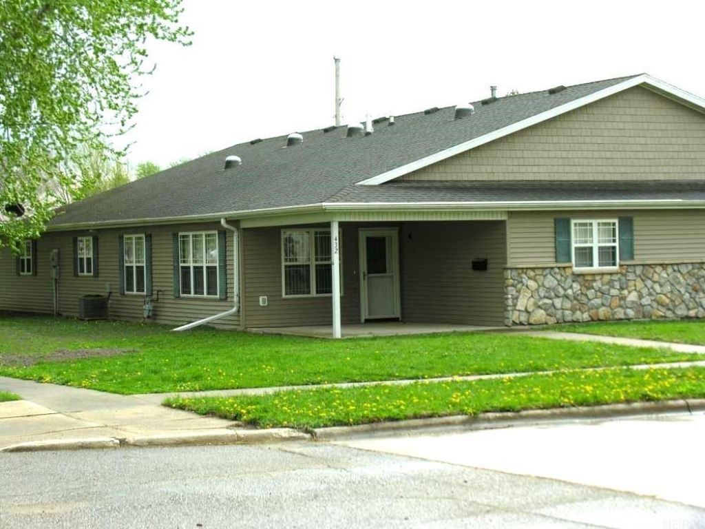 432 Pleasant Street, Osage, IA 50461 Main Photo