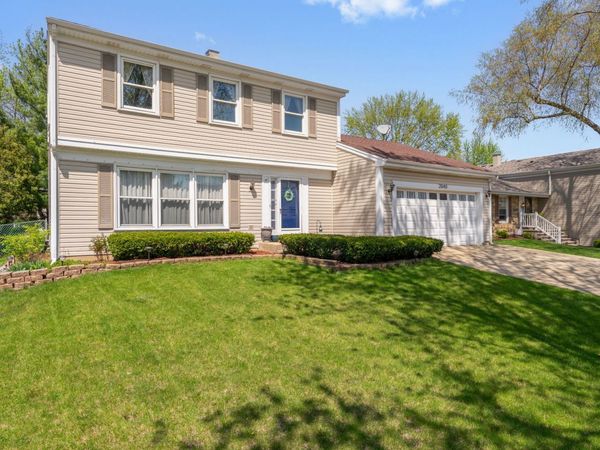 2040 Tiffany Drive , Schaumburg, IL 60194