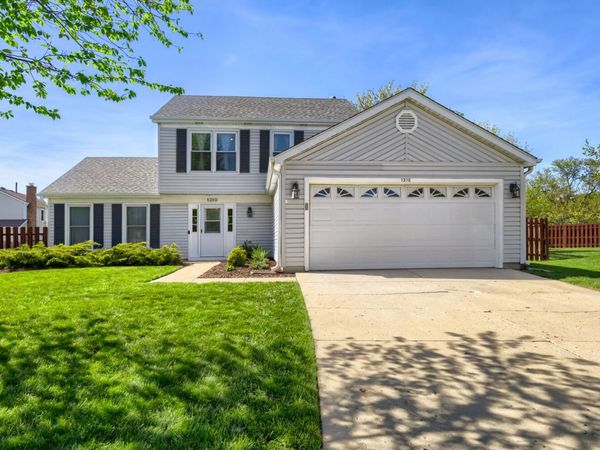 1310 W Darlington Circle, Hoffman Estates, IL 60169