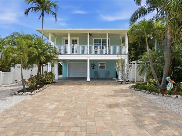 2811 GULF DRIVE , HOLMES BEACH, FL 34217